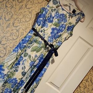 Gabby Skye Floral Blue and Green Sleeveless Dress